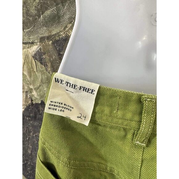 New We The Free Wide Leg Army Green Winter Bloom Embroidered Floral Jeans Sz 24 - Picture 9 of 9